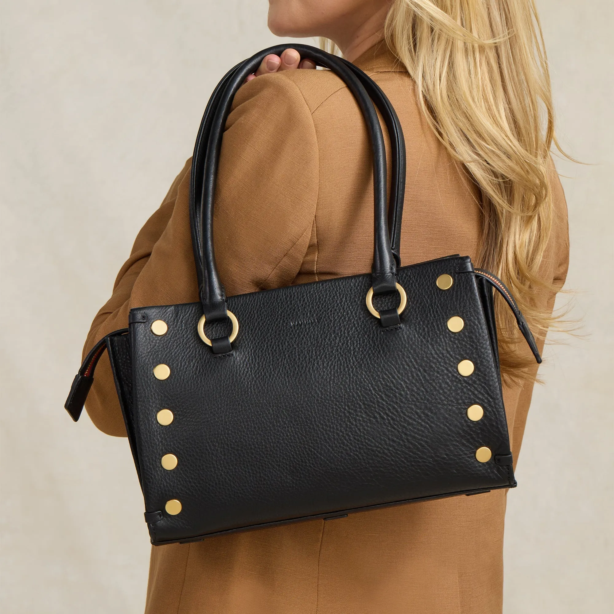 Allen | Black/Brushed Gold Red Zip | Med