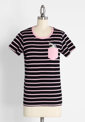 Chomping Your Style Graphic Pocket Tee