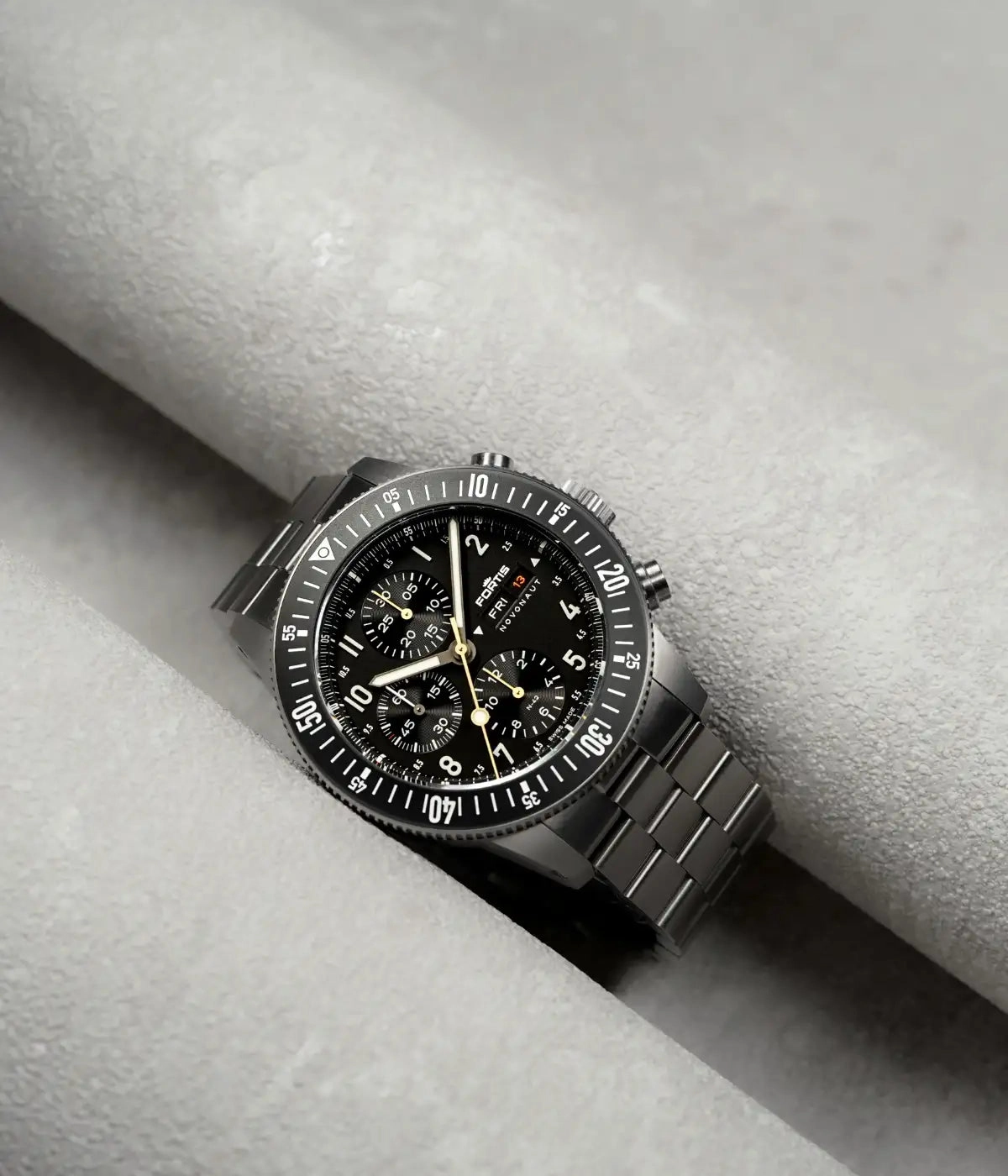 Fortis Novonaut N-42 Titanium Legacy