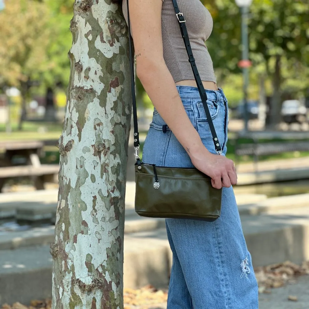 HAPPY EXTRA, Paula Crossbody / Wristlet, Paramount