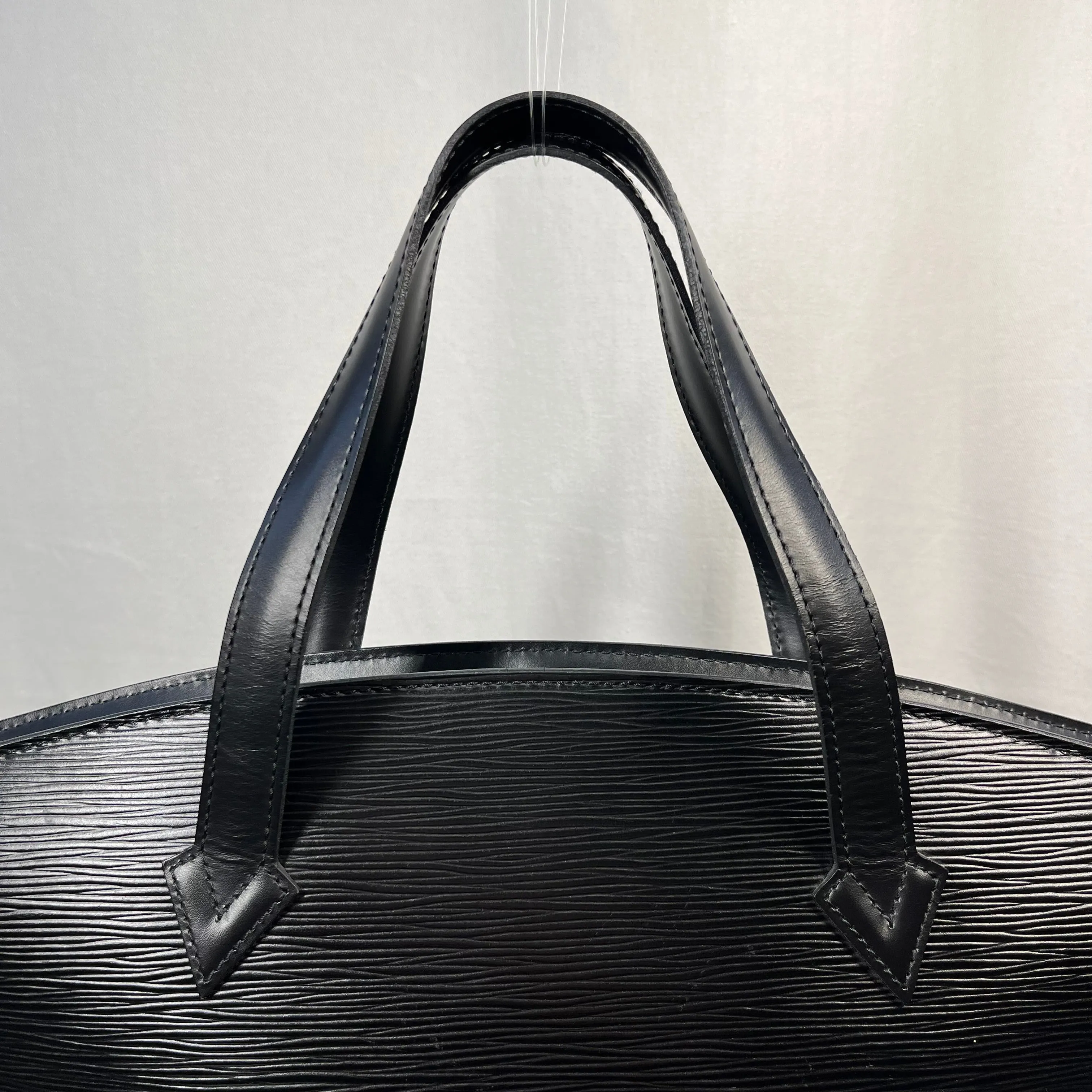 LOUIS VUITTON Saint Jacques PM Epi Black
