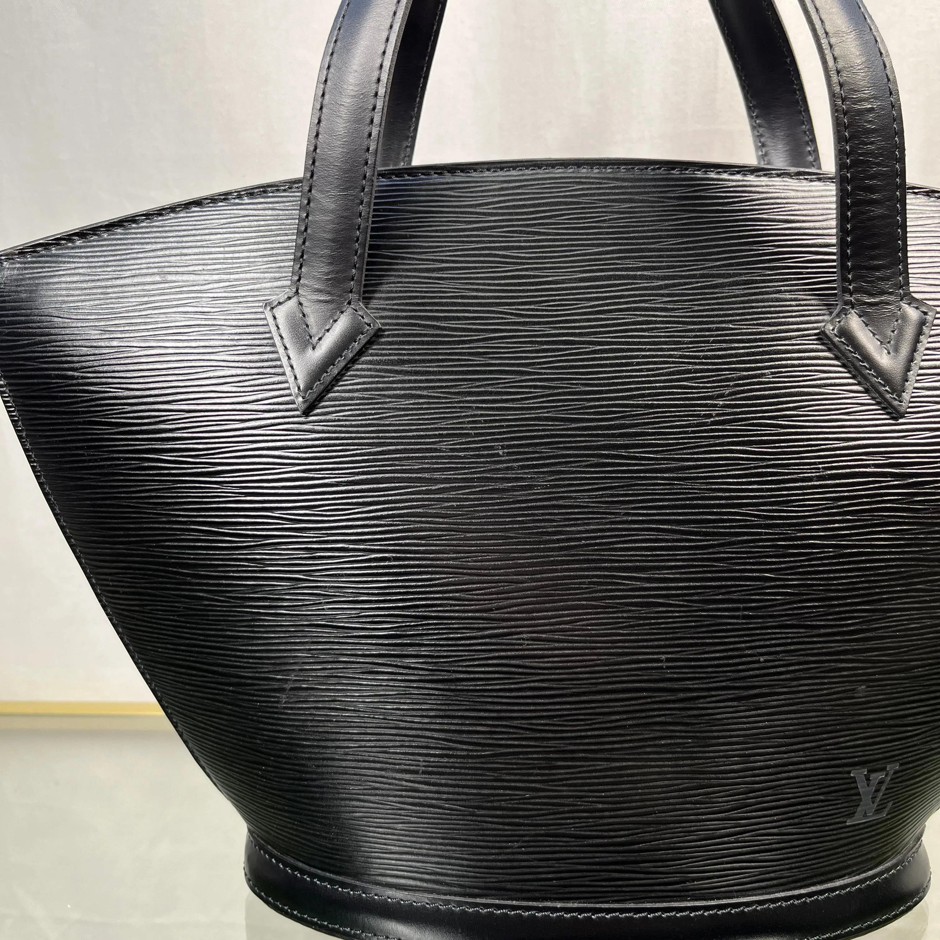 LOUIS VUITTON Saint Jacques PM Epi Black