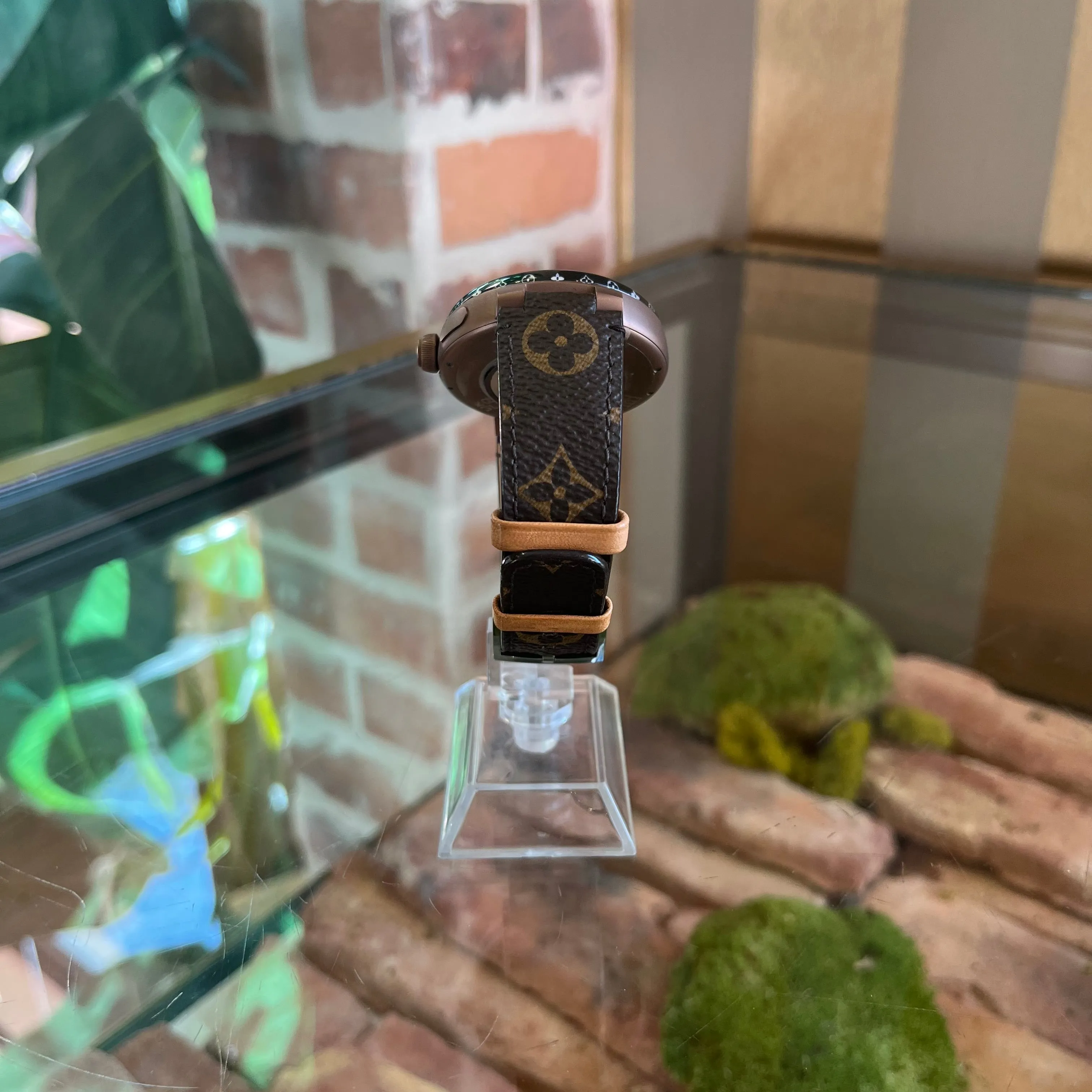 LOUIS VUITTON Tambour Horizon Light Up Connected Watch
