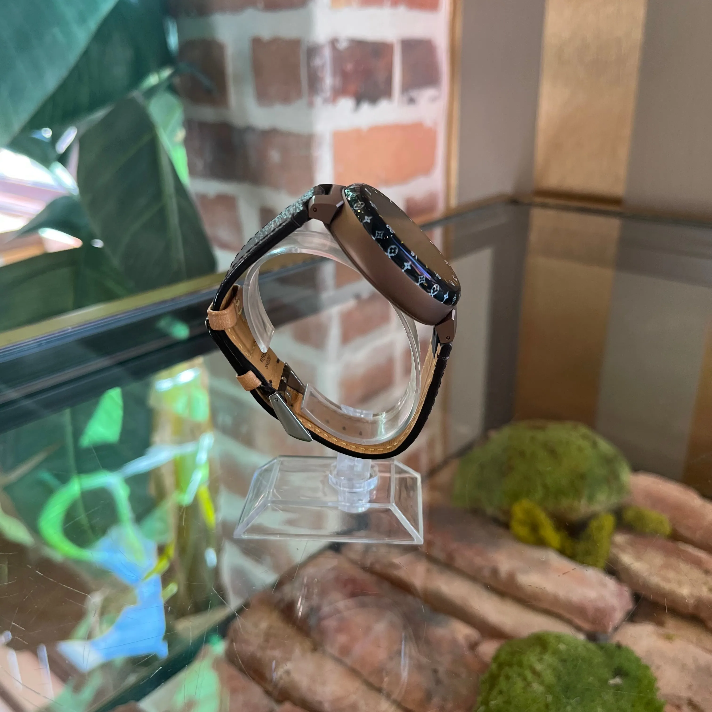 LOUIS VUITTON Tambour Horizon Light Up Connected Watch