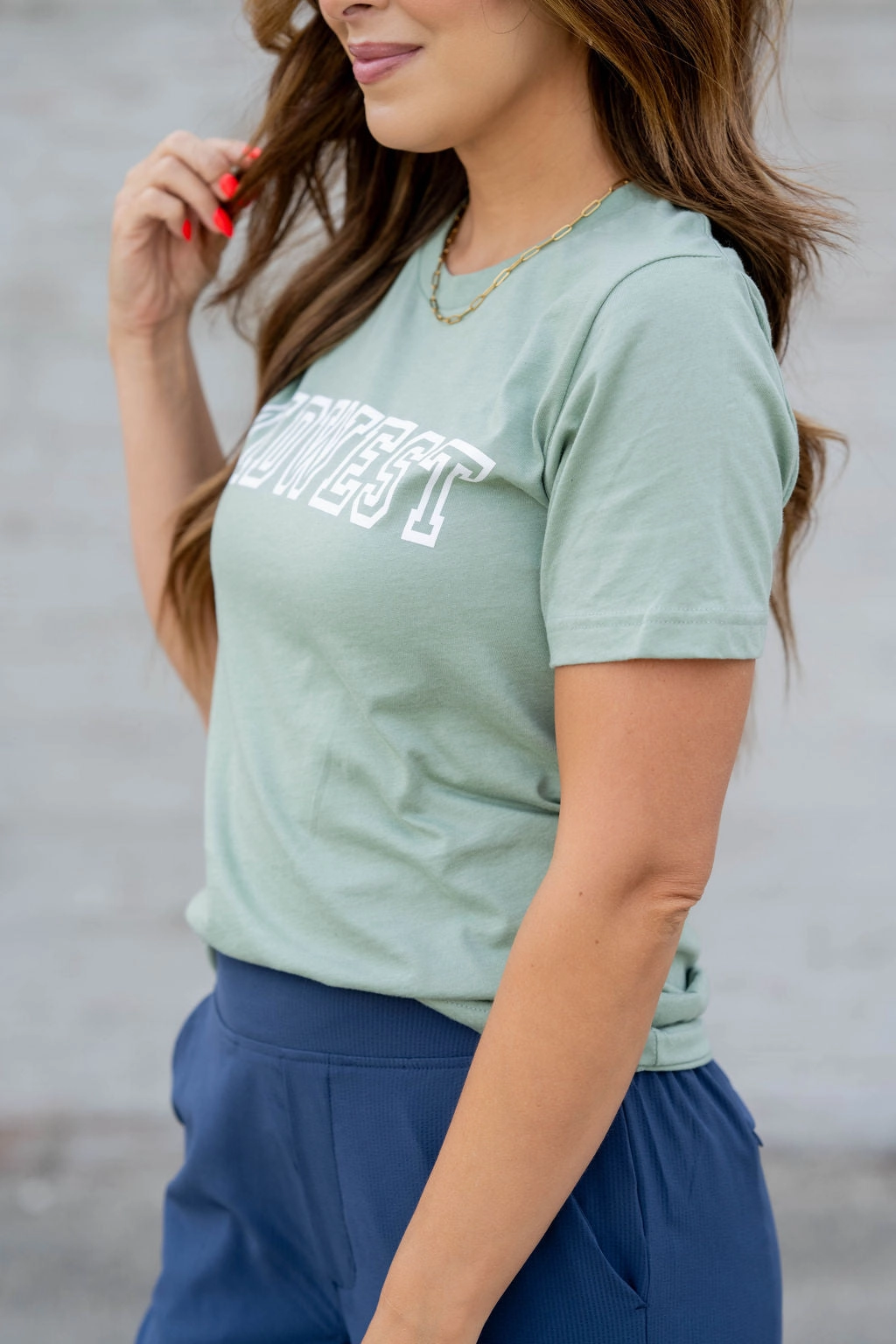Outlined Midwest Graphic Tee