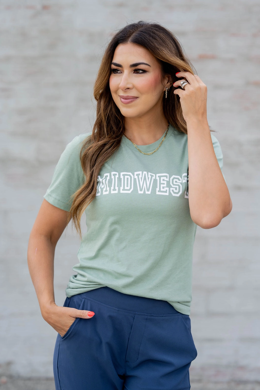 Outlined Midwest Graphic Tee